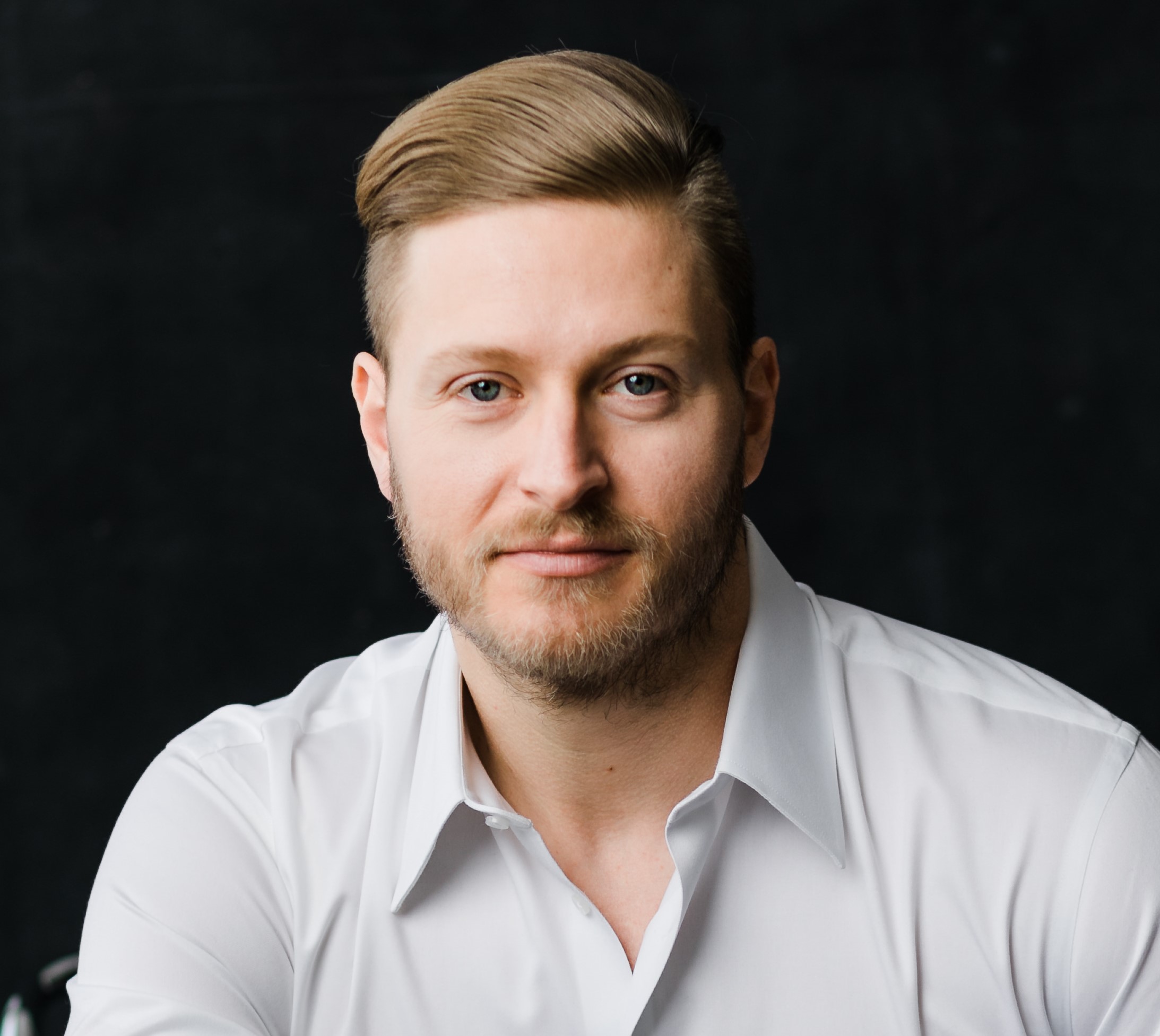 Louis Bio Pic Pro .jpg